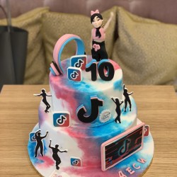 Торта Tik Tok 10